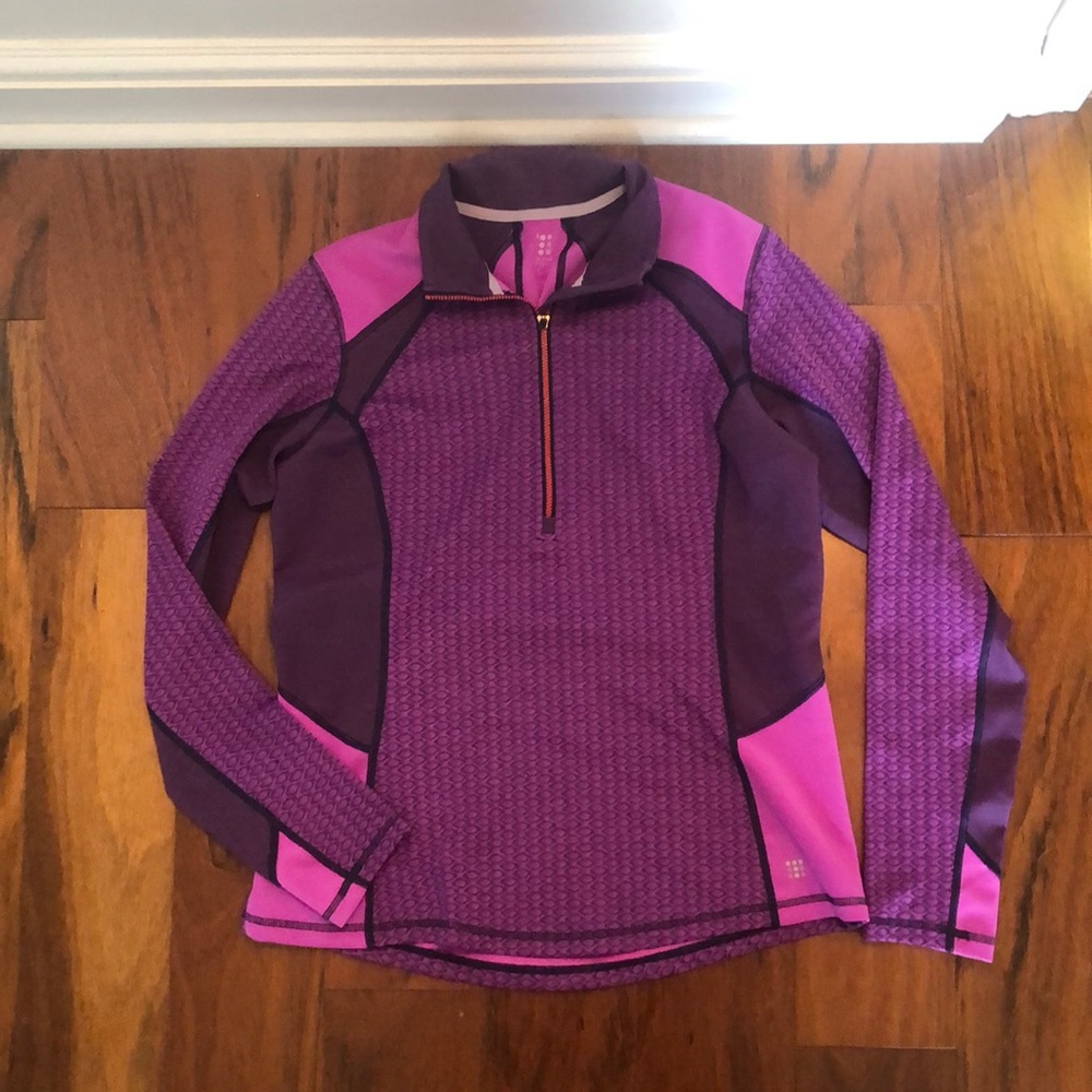 Title 9 athletic top. Size large